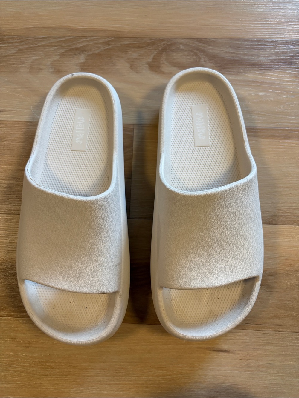 Beige Slide Sandals - Unbranded
